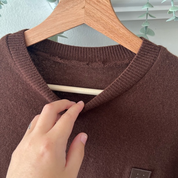 Acne Studios Kalon Face Patch Wool Sweater in Dark Brown - Picture 9 of 10